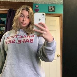 Meet your Posher, Brianne